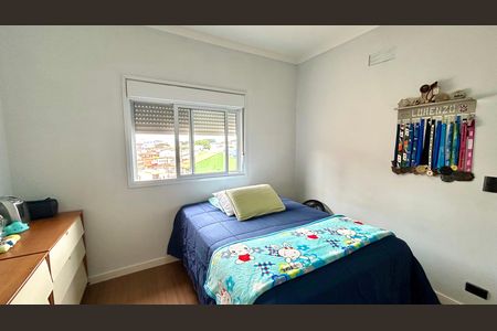 Casa à venda com 240m², 3 quartos e 8 vagasQuarto Suíte 2