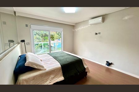 Casa à venda com 240m², 3 quartos e 8 vagasQuarto Suíte 1