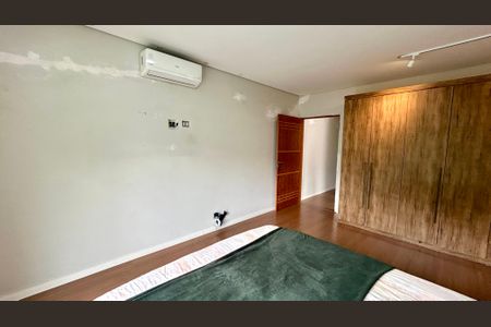 Quarto Suíte 1 de casa à venda com 3 quartos, 240m² em Vila Moreira, Guarulhos