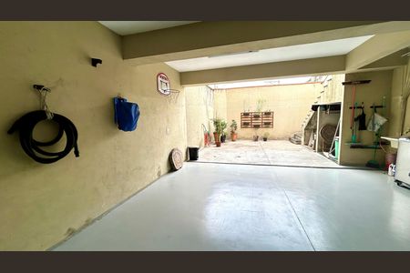 Casa à venda com 240m², 3 quartos e 8 vagasQuintal