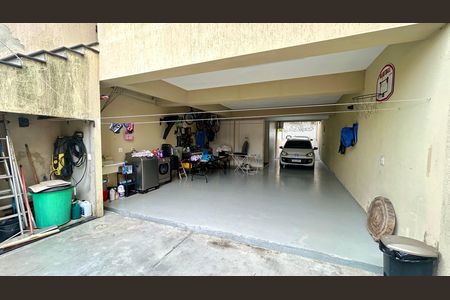 Casa à venda com 240m², 3 quartos e 8 vagasÁrea de Serviço