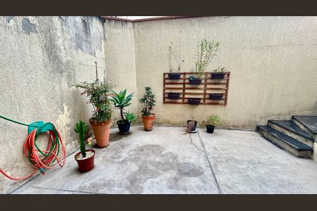 Casa à venda com 240m², 3 quartos e 8 vagasÁrea de Serviço