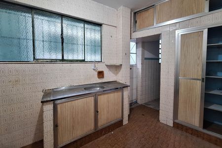 Cozinha de apartamento à venda com 3 quartos, 80m² em Cubango, Niterói