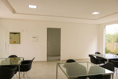 Apartamento para alugar com 40m², 2 quartos e sem vagaÁrea comum - Salão de festas