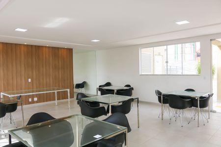 Apartamento para alugar com 40m², 2 quartos e sem vagaÁrea comum - Salão de festas