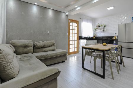 Casa para alugar com 150m², 2 quartos e 2 vagasSala