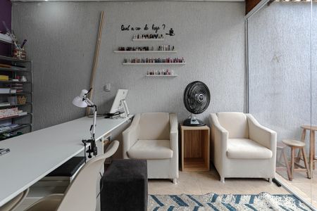 Casa para alugar com 150m², 2 quartos e 2 vagasEdícula