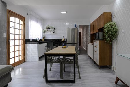 Casa para alugar com 150m², 2 quartos e 2 vagasSala