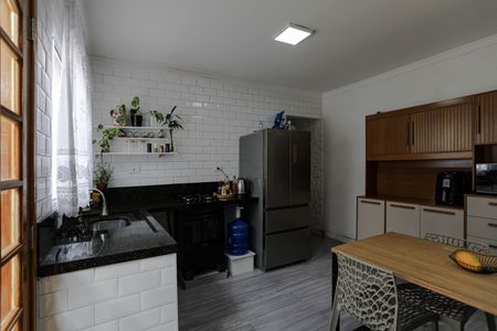 Casa para alugar com 150m², 2 quartos e 2 vagasCozinha