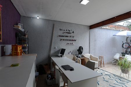 Casa para alugar com 150m², 2 quartos e 2 vagasEdícula