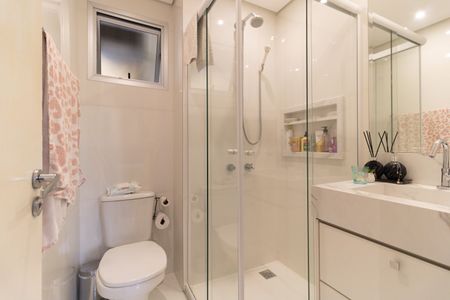 Apartamento à venda com 76m², 3 quartos e 1 vaga Apartamento à venda com 76m², 3 quartos e 1 vagaBanheiro Social