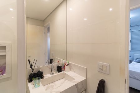 Apartamento à venda com 76m², 3 quartos e 1 vaga Apartamento à venda com 76m², 3 quartos e 1 vagaBanheiro Social