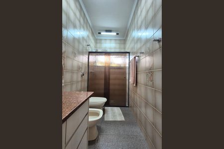 Casa à venda com 267m², 5 quartos e 5 vagasBanheiro