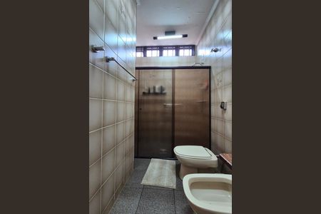 Casa à venda com 267m², 5 quartos e 5 vagasBanheiro da Suíte