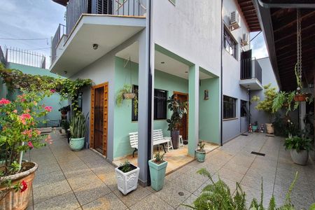 Casa à venda com 267m², 5 quartos e 5 vagasCorredor 
