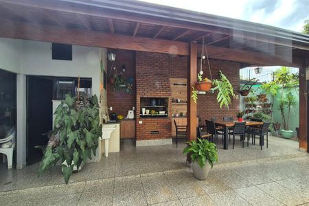 Casa à venda com 267m², 5 quartos e 5 vagasVista da Sala de Jantar 