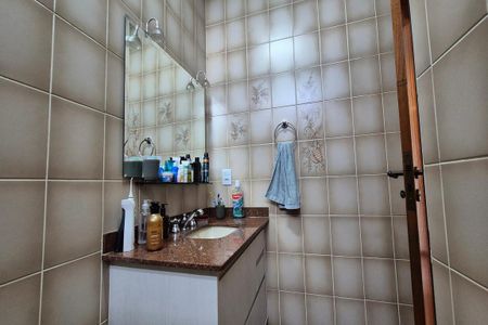 Casa à venda com 267m², 5 quartos e 5 vagasBanheiro da Suíte