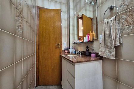 Casa à venda com 267m², 5 quartos e 5 vagasBanheiro