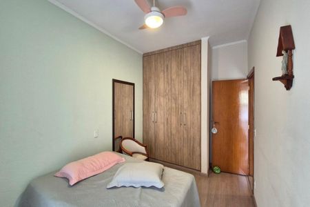 Casa à venda com 267m², 5 quartos e 5 vagasQuarto 2 