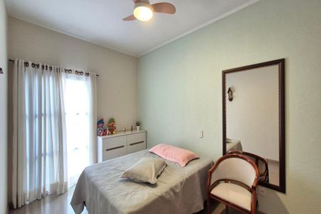 Casa à venda com 267m², 5 quartos e 5 vagasQuarto 2 