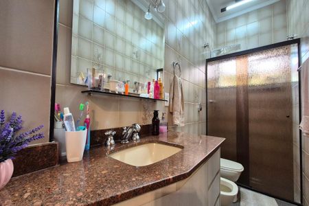 Casa à venda com 267m², 5 quartos e 5 vagasBanheiro