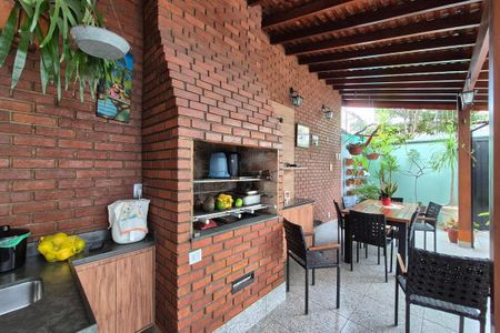Casa à venda com 267m², 5 quartos e 5 vagasÁrea comum - Churrasqueira
