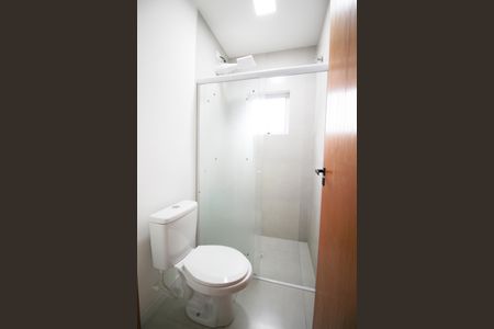 Banheiro de kitnet/studio para alugar com 1 quarto, 22m² em Moema, São Paulo