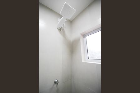 Banheiro de kitnet/studio para alugar com 1 quarto, 22m² em Moema, São Paulo