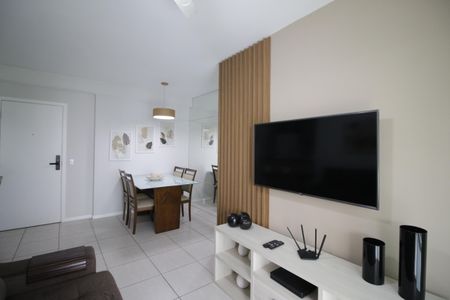 Apartamento para alugar com 70m², 2 quartos e 2 vagasSala