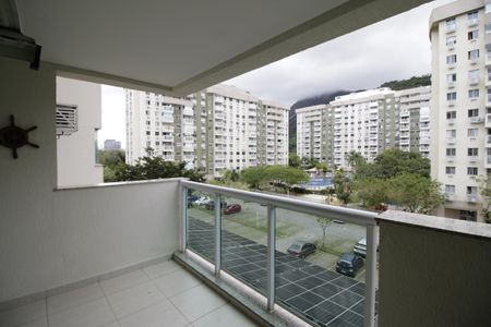 Apartamento para alugar com 70m², 2 quartos e 2 vagasVaranda