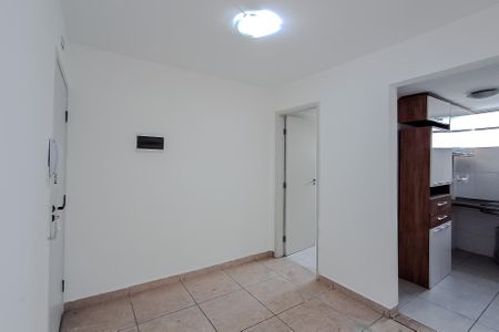 Sala de kitnet/studio para alugar com 1 quarto, 38m² em Liberdade, São Paulo