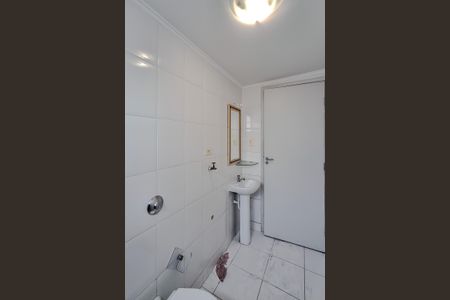 Banheiro de kitnet/studio para alugar com 1 quarto, 38m² em Liberdade, São Paulo