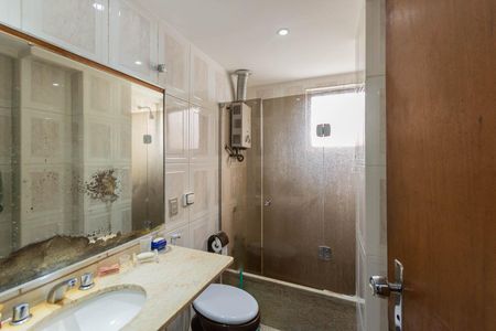 Apartamento à venda com 200m², 4 quartos e 4 vagasBanheiro