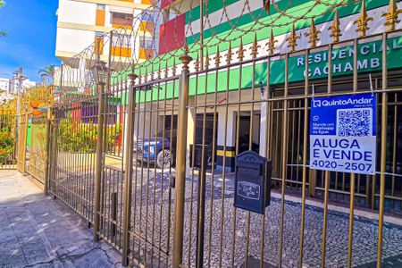 Apartamento à venda com 72m², 3 quartos e 1 vagaFachada do Prédio com placa