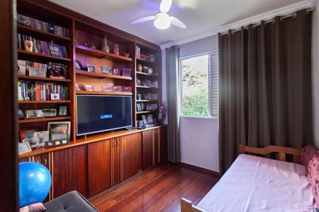 Apartamento à venda com 125m², 3 quartos e 4 vagasQuarto 2