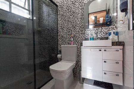 Apartamento à venda com 125m², 3 quartos e 4 vagasBanheiro da suíte 