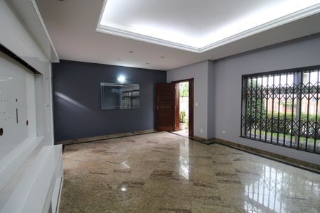 Casa para alugar com 401m², 4 quartos e 5 vagasSala