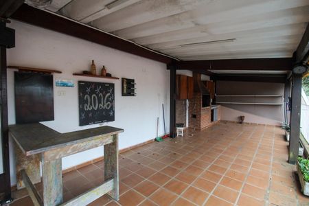 Casa para alugar com 401m², 4 quartos e 5 vagasChurrasqueira