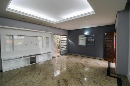 Casa para alugar com 401m², 4 quartos e 5 vagasSala