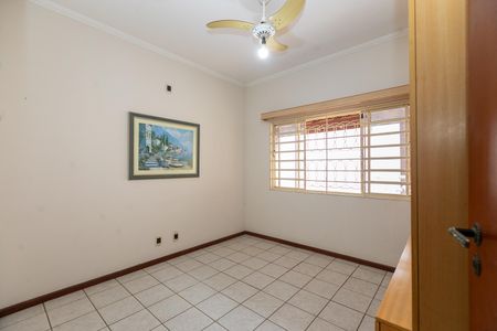 Casa à venda com 270m², 4 quartos e 3 vagas