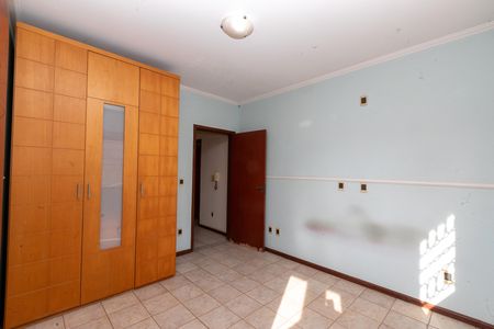 Casa à venda com 270m², 4 quartos e 3 vagas