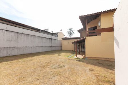 Casa à venda com 270m², 4 quartos e 3 vagas
