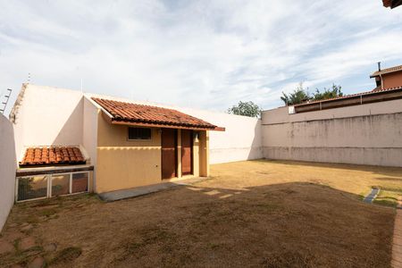Casa à venda com 270m², 4 quartos e 3 vagas