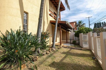 Casa à venda com 270m², 4 quartos e 3 vagas