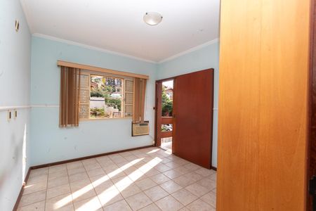 Casa à venda com 270m², 4 quartos e 3 vagas