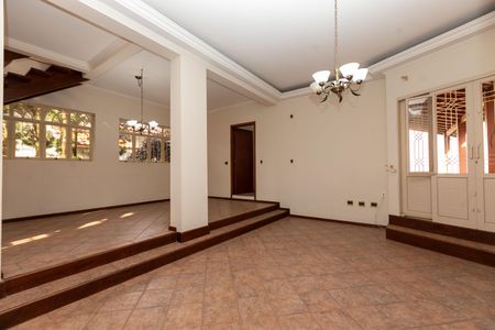 Casa à venda com 4 quartos, 270m² em Parque das Universidades, Campinas