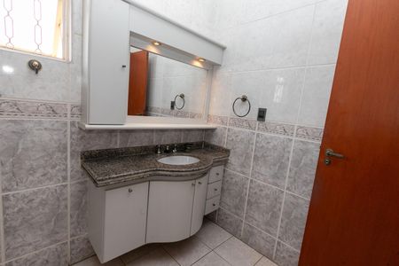 Casa à venda com 270m², 4 quartos e 3 vagas