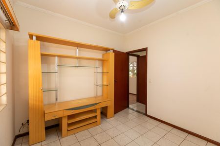 Casa à venda com 270m², 4 quartos e 3 vagas