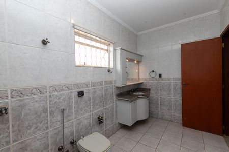 Casa à venda com 270m², 4 quartos e 3 vagas