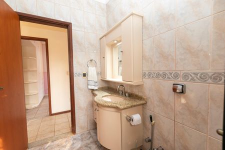 Casa à venda com 270m², 4 quartos e 3 vagas